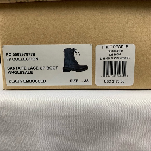 Free People Santa Fe Black Embossed Lace Up Boot Sz 8 Combat Moto Style Leather - Picture 7 of 7